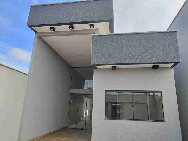 Casa 3 quartos e 3 banheiros, à venda, no bairro Jardim Mariliza em Goiânia