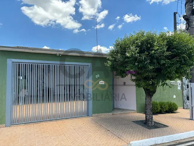 Casa com 250m² 3 quartos e 4 banheiros, à venda, no bairro Parque Residencial Groot em Holambra