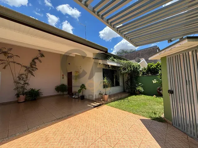 Casa com 250m² 3 quartos e 4 banheiros, à venda, no bairro Parque Residencial Groot em Holambra