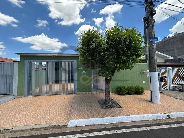 Casa com 250m² 3 quartos e 4 banheiros, à venda, no bairro Parque Residencial Groot em Holambra