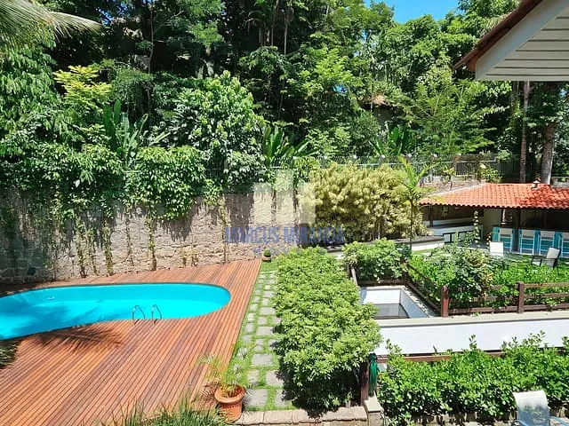 Casa com 960m² 4 quartos e 8 banheiros, à venda, no bairro Itanhangá em Rio de Janeiro