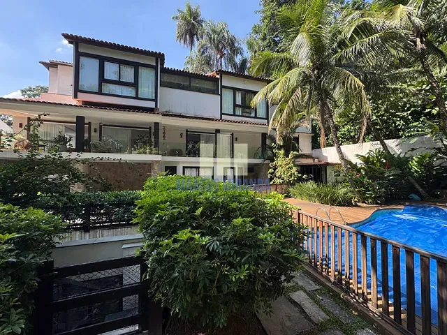 Casa com 960m² 4 quartos e 8 banheiros, à venda, no bairro Itanhangá em Rio de Janeiro