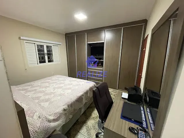 Casa com 190m² 3 quartos e 3 banheiros, à venda, no bairro Conjunto Habitacional Engenheiro Francisco Blasi em Botucatu