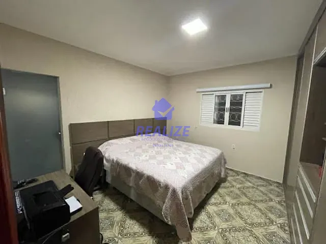Casa com 190m² 3 quartos e 3 banheiros, à venda, no bairro Conjunto Habitacional Engenheiro Francisco Blasi em Botucatu