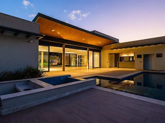 Casa 5 quartos e 8 banheiros, à venda, no bairro Setor de Habitações Individuais Norte em Brasília