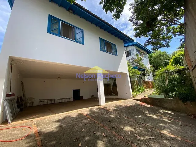 Casa com 698m² 4 quartos e 3 banheiros, à venda, no bairro Centro em Capivari