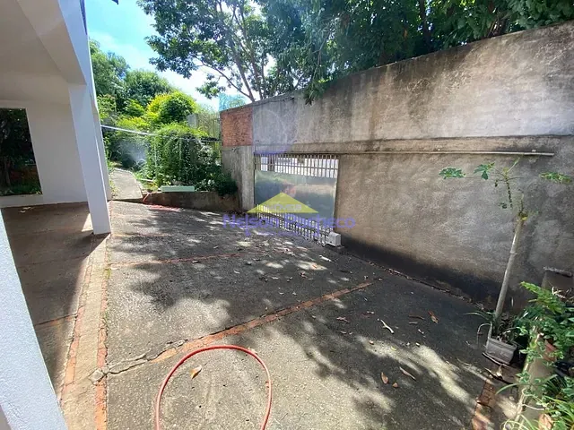 Casa com 698m² 4 quartos e 3 banheiros, à venda, no bairro Centro em Capivari