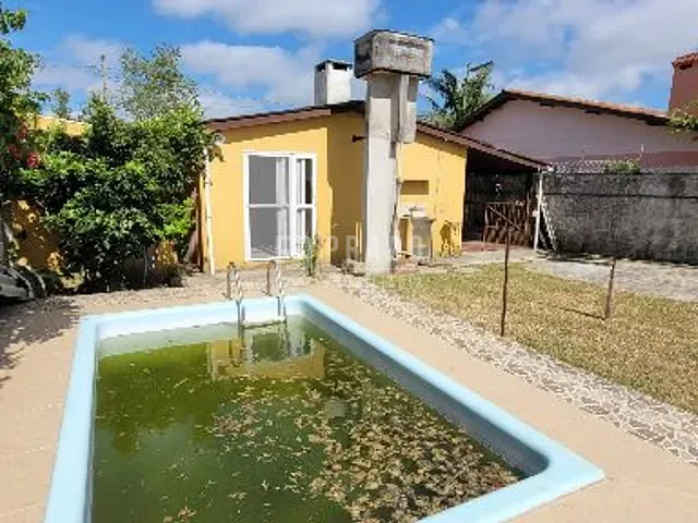 Casa com 360m² 4 quartos e 2 banheiros, à venda, no bairro Laranjal em Pelotas