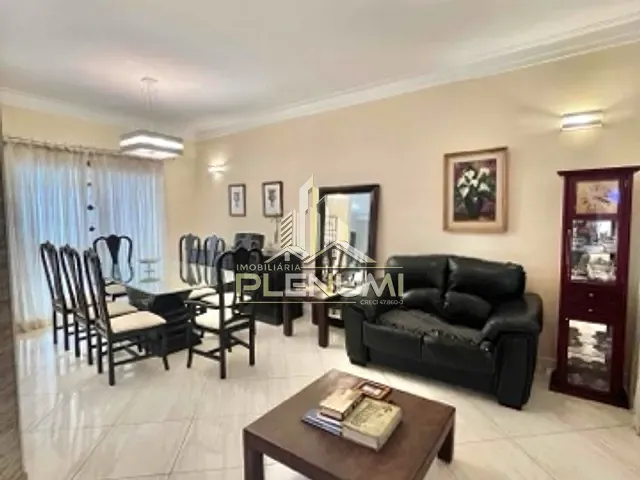 Casa com 305m² 4 quartos e 3 banheiros, à venda, no bairro 1 em Rio Claro
