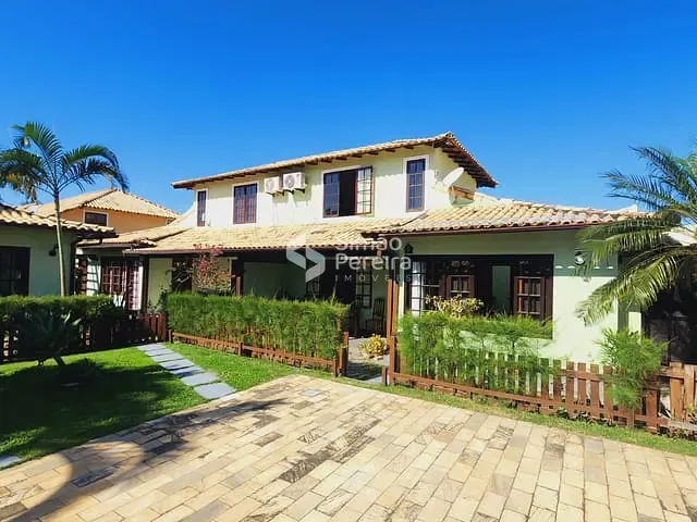 Casa com 1605m² 2 quartos e 3 banheiros, à venda, no bairro Peró em Cabo Frio