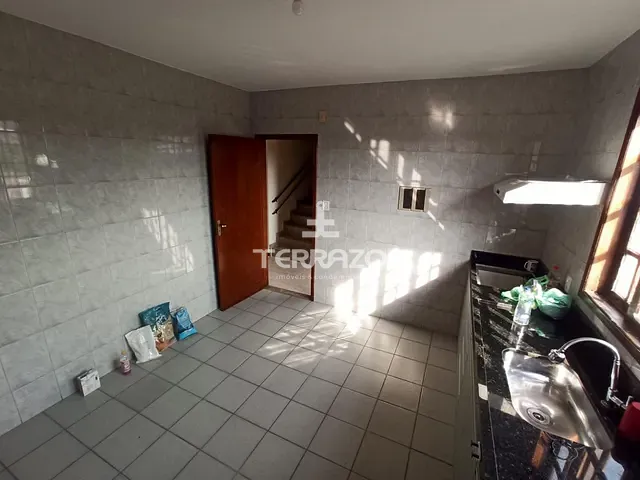 Casa com 202m² 4 quartos e 3 banheiros, à venda, no bairro Jardim Belvedere em Volta Redonda