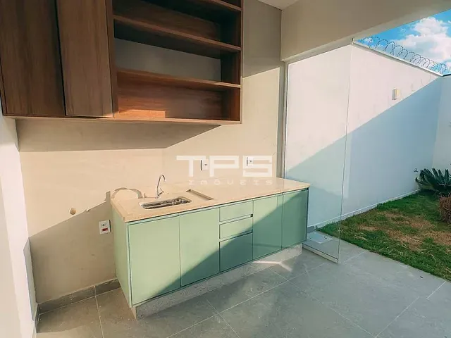 Casa 2 quartos e 1 banheiro, à venda, no bairro Vila Geny em Lorena