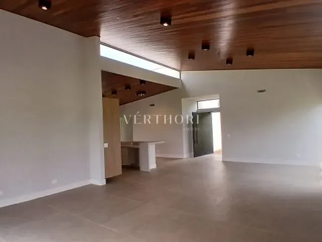 Casa com 1000m² 4 quartos e 5 banheiros, à venda, no bairro Estância Santa Paula em Londrina