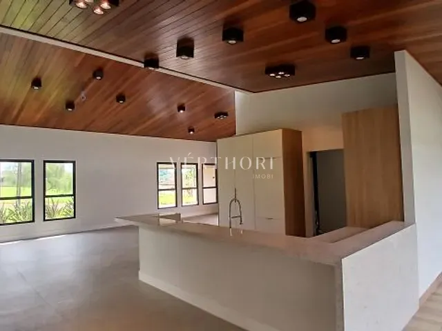 Casa com 1000m² 4 quartos e 5 banheiros, à venda, no bairro Estância Santa Paula em Londrina