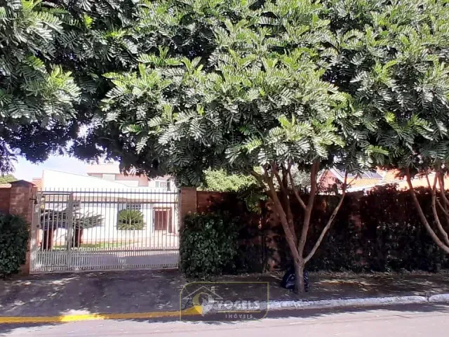 Casa 3 quartos e 5 banheiros, à venda, no bairro Villa de Holanda em Holambra
