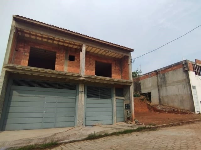 Casa com 382m², à venda, no bairro Colinas da Mantiqueira  em Cambuí