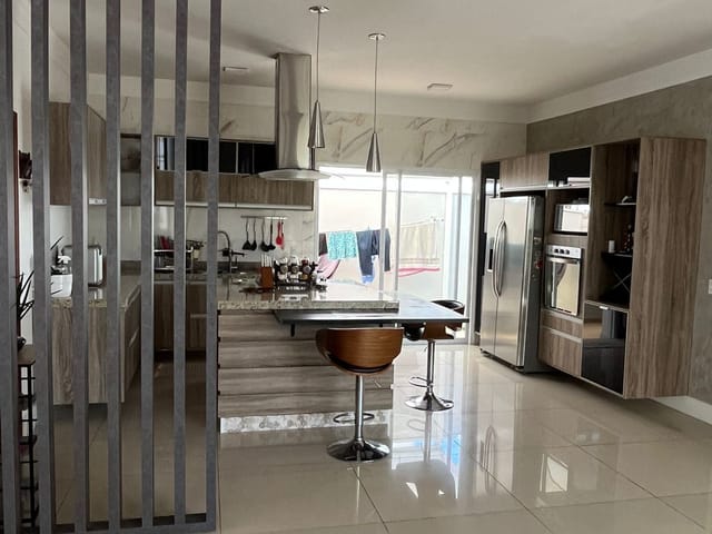 Casa com 420m² 3 quartos e 3 banheiros, à venda, no bairro Jardim Reserva Bom Viver de Indaiatuba em Indaiatuba