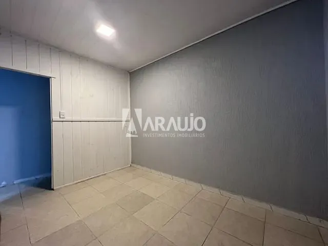 Casa com 200m² 2 quartos e 2 banheiros, à venda, no bairro Espinheiros em Itajaí