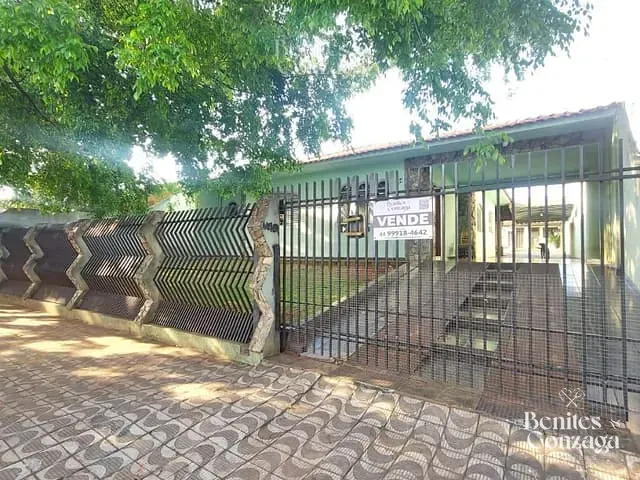 Casa com 207m² 3 quartos e 1 banheiro, à venda, no bairro Zona 03 em Maringá