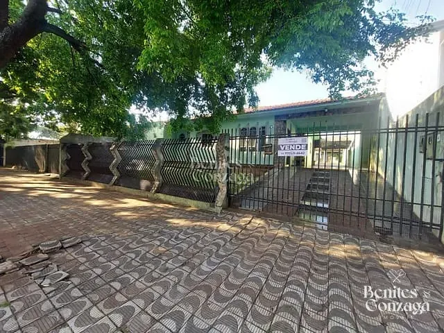 Casa com 207m² 3 quartos e 1 banheiro, à venda, no bairro Zona 03 em Maringá