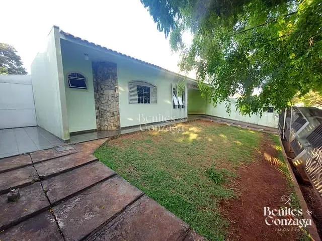 Casa com 207m² 3 quartos e 1 banheiro, à venda, no bairro Zona 03 em Maringá