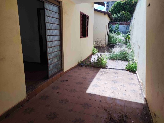 Casa com 400m² 4 quartos e 3 banheiros, à venda, no bairro Paulista em Piracicaba