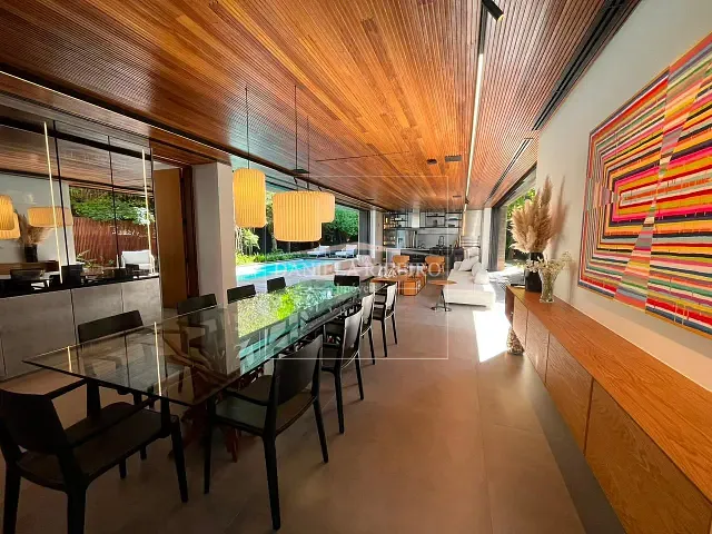 Casa com 601m² 4 quartos e 6 banheiros, à venda, no bairro Vivendas do Arvoredo em Londrina