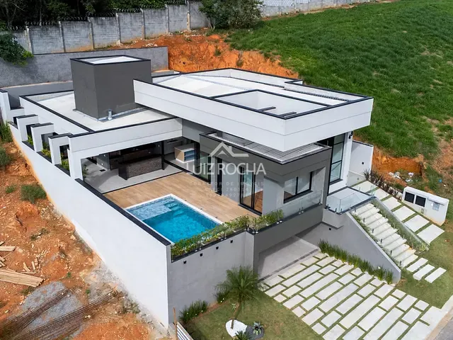 Casa com 510m² 3 quartos e 4 banheiros, à venda, no bairro Paisagem Renoir em Cotia