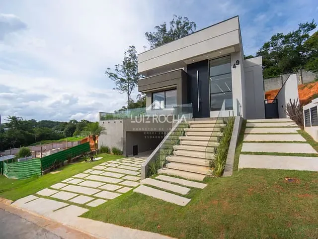 Casa com 510m² 3 quartos e 4 banheiros, à venda, no bairro Paisagem Renoir em Cotia