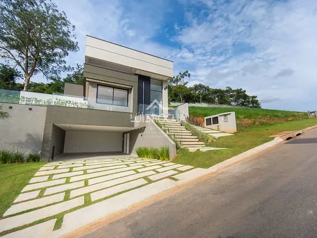 Casa com 510m² 3 quartos e 4 banheiros, à venda, no bairro Paisagem Renoir em Cotia