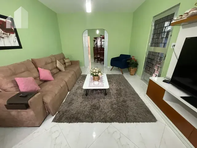Casa com 220m² 3 quartos e 3 banheiros, à venda, no bairro Centro em Mesquita