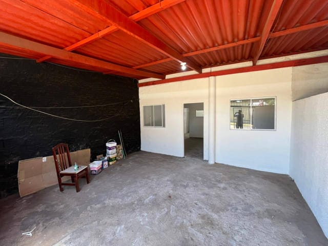 Casa com 250m² 3 quartos e 1 banheiro, à venda, no bairro Loteamento Areião I em Goiânia