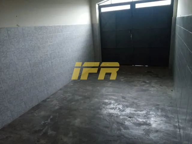 Casa com 330m² 2 quartos e 3 banheiros, à venda, no bairro Vila São Geraldo em Taubaté