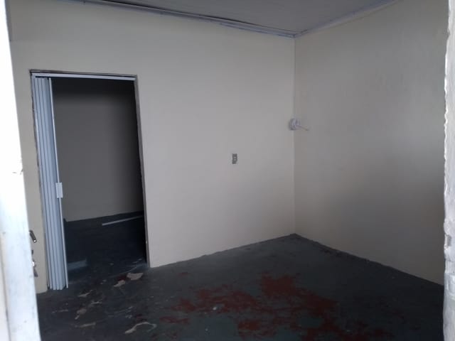 Casa com 50m² 1 quarto e 2 banheiros, para alugar, no bairro Parque Valença I em Campinas
