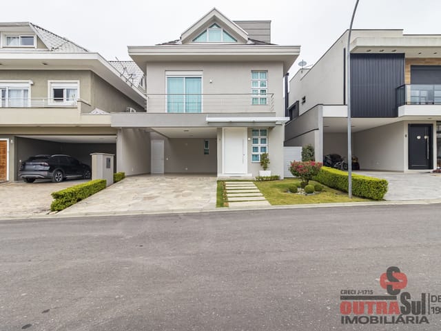 Casa com 277m² 3 quartos e 4 banheiros, à venda, no bairro Xaxim em Curitiba