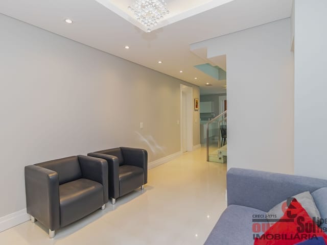 Casa com 277m² 3 quartos e 4 banheiros, à venda, no bairro Xaxim em Curitiba