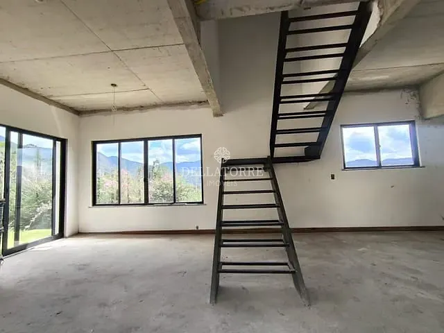 Casa com 118m² 2 quartos e 2 banheiros, à venda, no bairro Golfe em Teresópolis