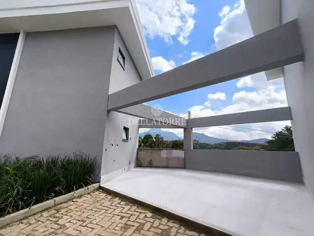 Casa com 118m² 2 quartos e 2 banheiros, à venda, no bairro Golfe em Teresópolis