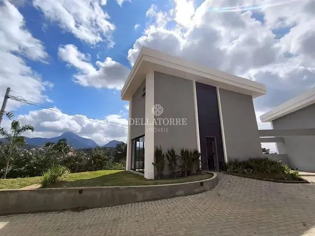 Casa com 118m² 2 quartos e 2 banheiros, à venda, no bairro Golfe em Teresópolis
