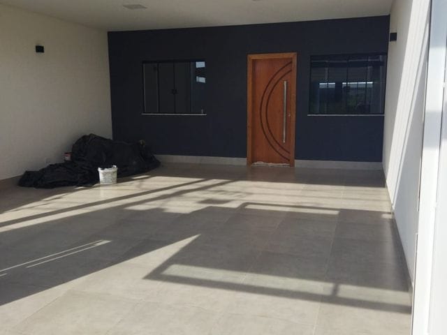 Foto do Casa - CASA À VENDA  NO JARDIM VENEZA, COM TRES QUARTOS, BAIRRO RESIDENCIAL, ACABAMENTO DE QUALIDADE ! INVISTA EM  APUCARANA- PARANÁ! | J. Mareze Imóveis Ltda