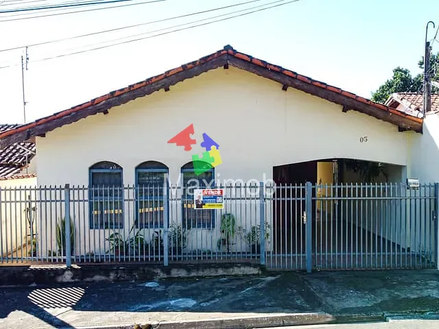 Casa com 220m² 2 quartos e 2 banheiros, à venda, no bairro Jardim Macucos em Itapira