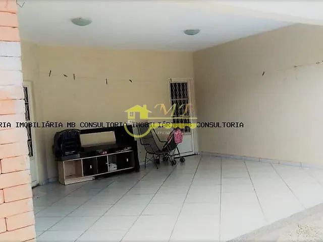 Casa com 290m² 4 quartos e 2 banheiros, à venda, no bairro Jardim Yeda em Campinas