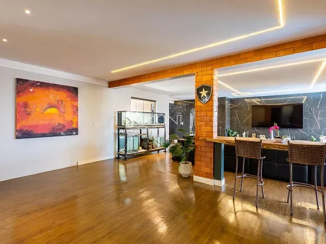 Casa 6 quartos e 8 banheiros, à venda, no bairro Setor Habitacional Arniqueira (Águas Claras) em Brasília