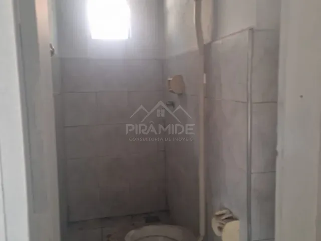 Casa com 500m² 2 quartos e 1 banheiro, à venda, no bairro Centro em Poços de Caldas