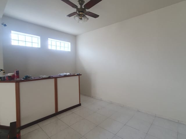 Casa com 303m² 2 quartos e 2 banheiros, à venda, no bairro Bangu em Rio de Janeiro