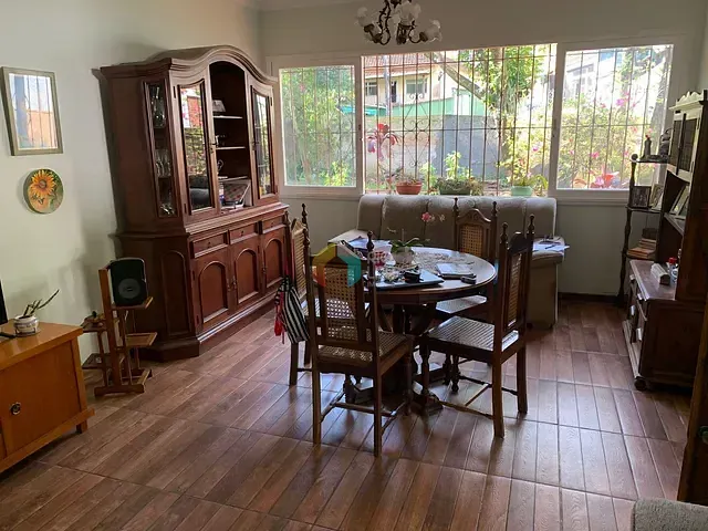 Casa com 570m² 3 quartos e 2 banheiros, à venda, no bairro Quitandinha em Petrópolis