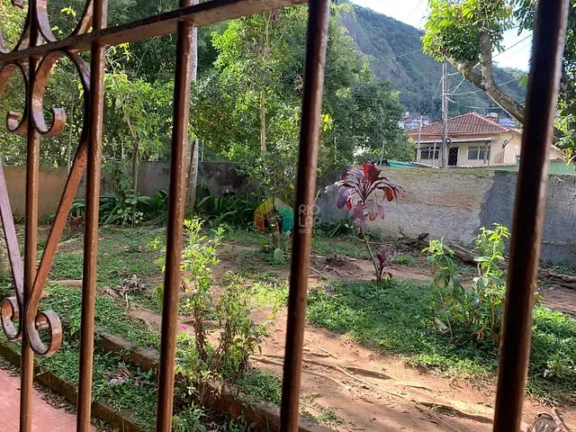 Casa com 570m² 3 quartos e 2 banheiros, à venda, no bairro Quitandinha em Petrópolis