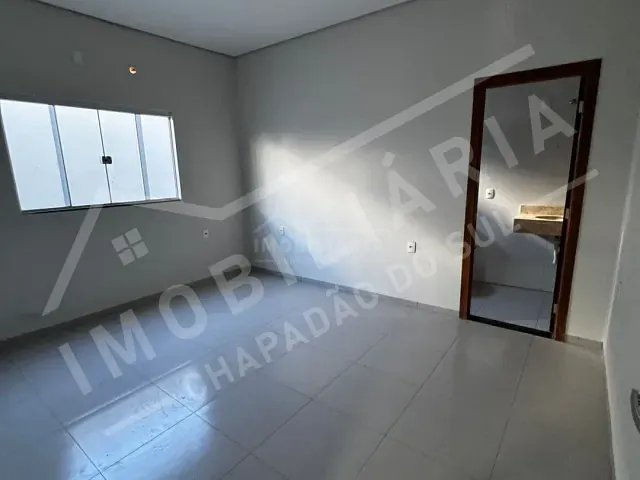 Casa 3 quartos e 1 banheiro, para alugar, no bairro ESPLANADA III em Chapadão do Sul