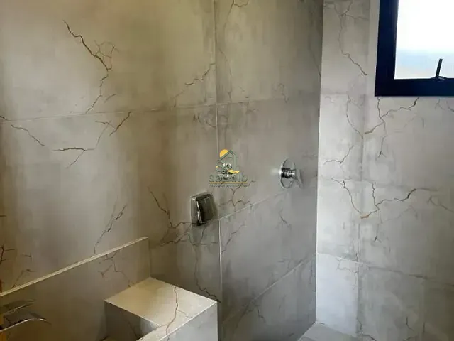 Casa com 299m² 4 quartos e 5 banheiros, à venda, no bairro Residencial Goiânia Golfe Clube em Goiânia