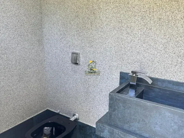 Casa com 299m² 4 quartos e 5 banheiros, à venda, no bairro Residencial Goiânia Golfe Clube em Goiânia
